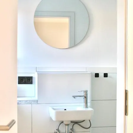 The Manhattan A Boutique By American Ease *