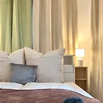 The Manhattan A Boutique By American Ease מלון *